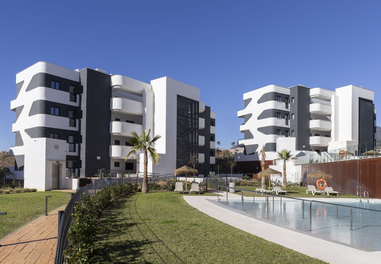 Apartment in Fuengirola - Garden Suite with Private Pool in Higueron