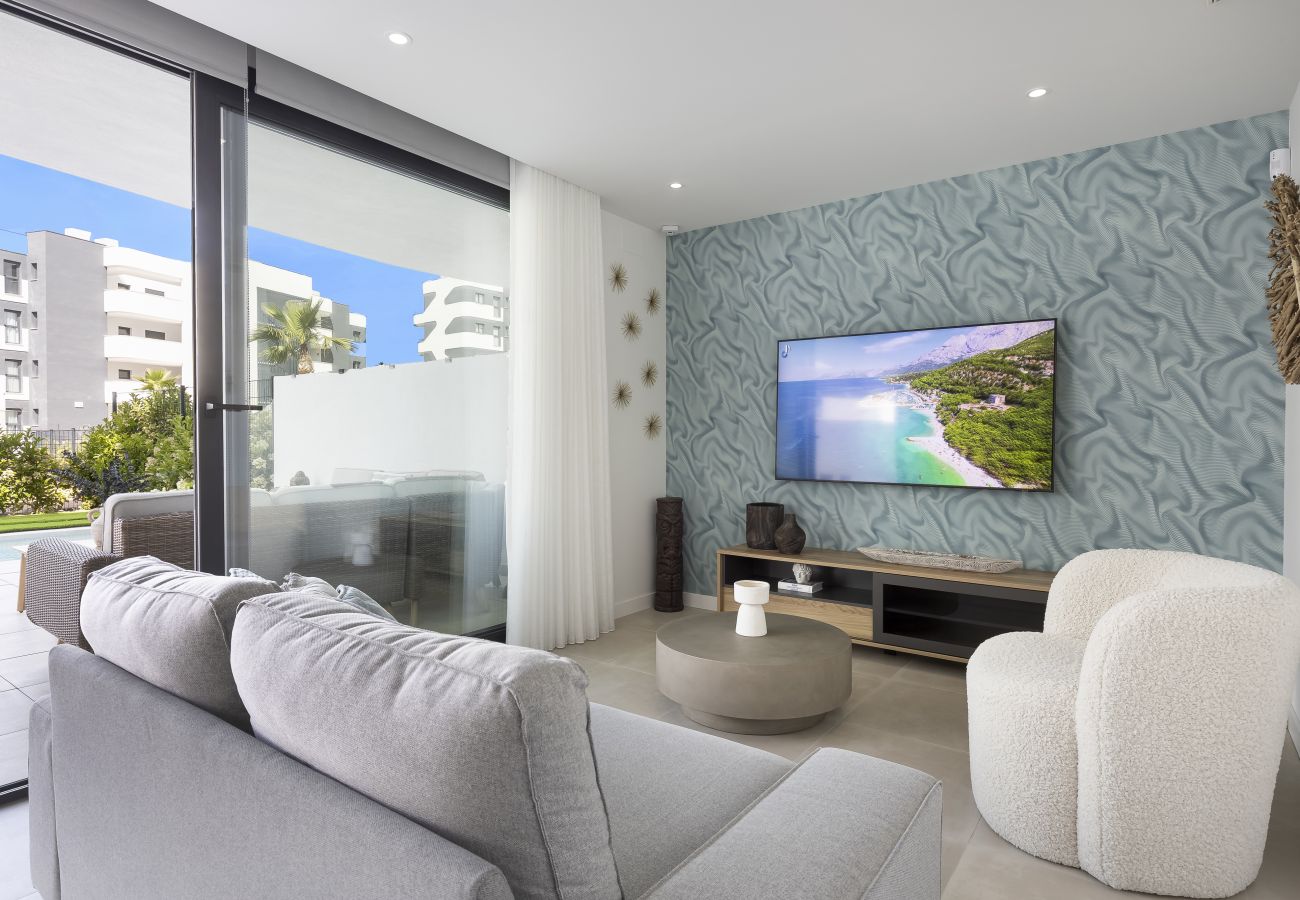 Apartment in Fuengirola - Garden Suite with Private Pool in Higueron