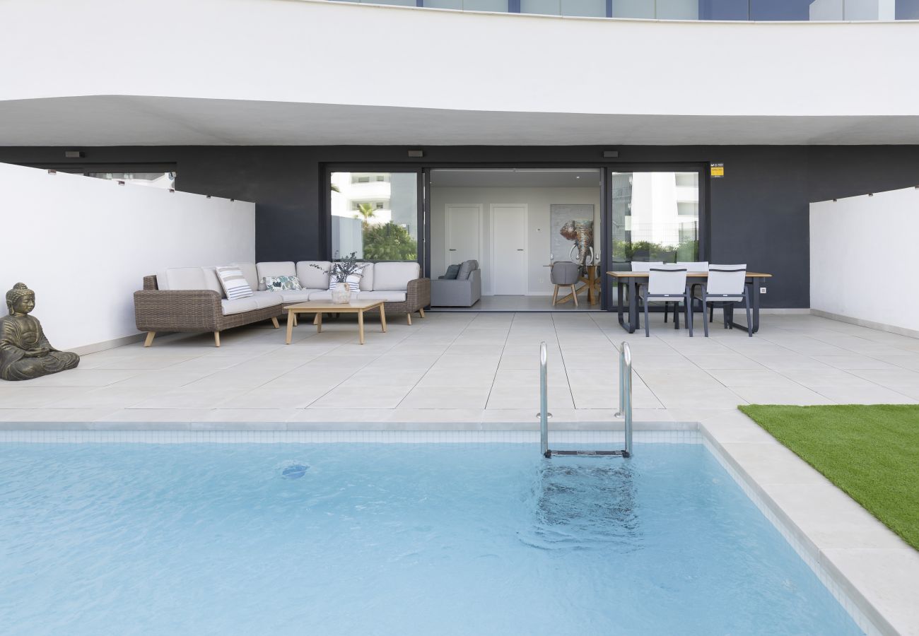 Apartment in Fuengirola - Garden Suite with Private Pool in Higueron