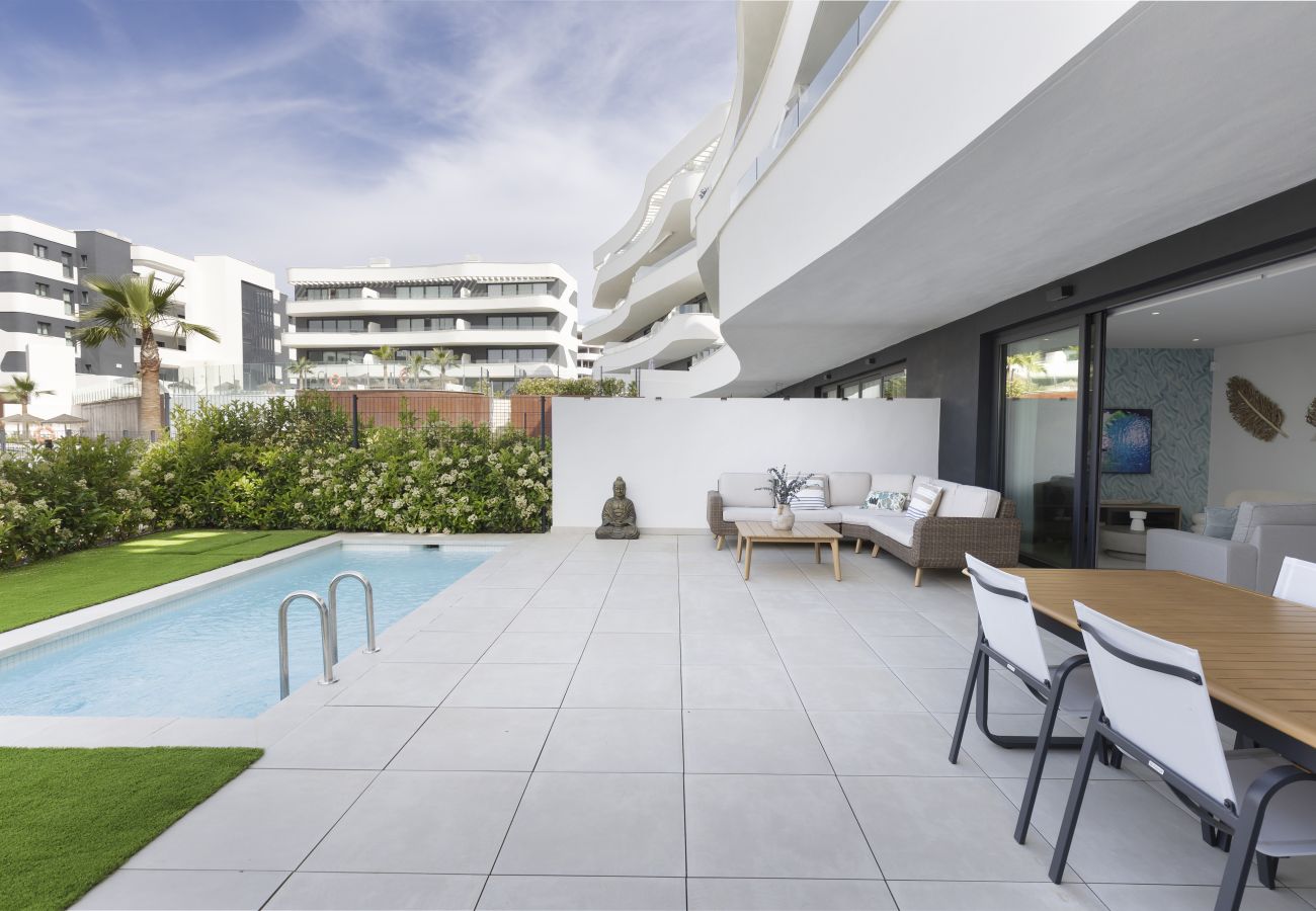 Apartment in Fuengirola - Garden Suite with Private Pool in Higueron