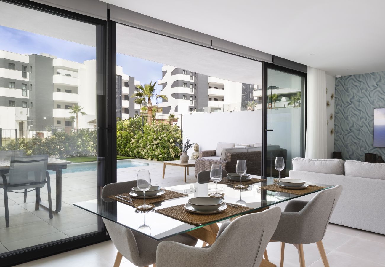 Apartment in Fuengirola - Garden Suite with Private Pool in Higueron