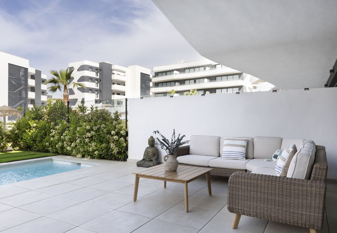 Apartment in Fuengirola - Garden Suite with Private Pool in Higueron
