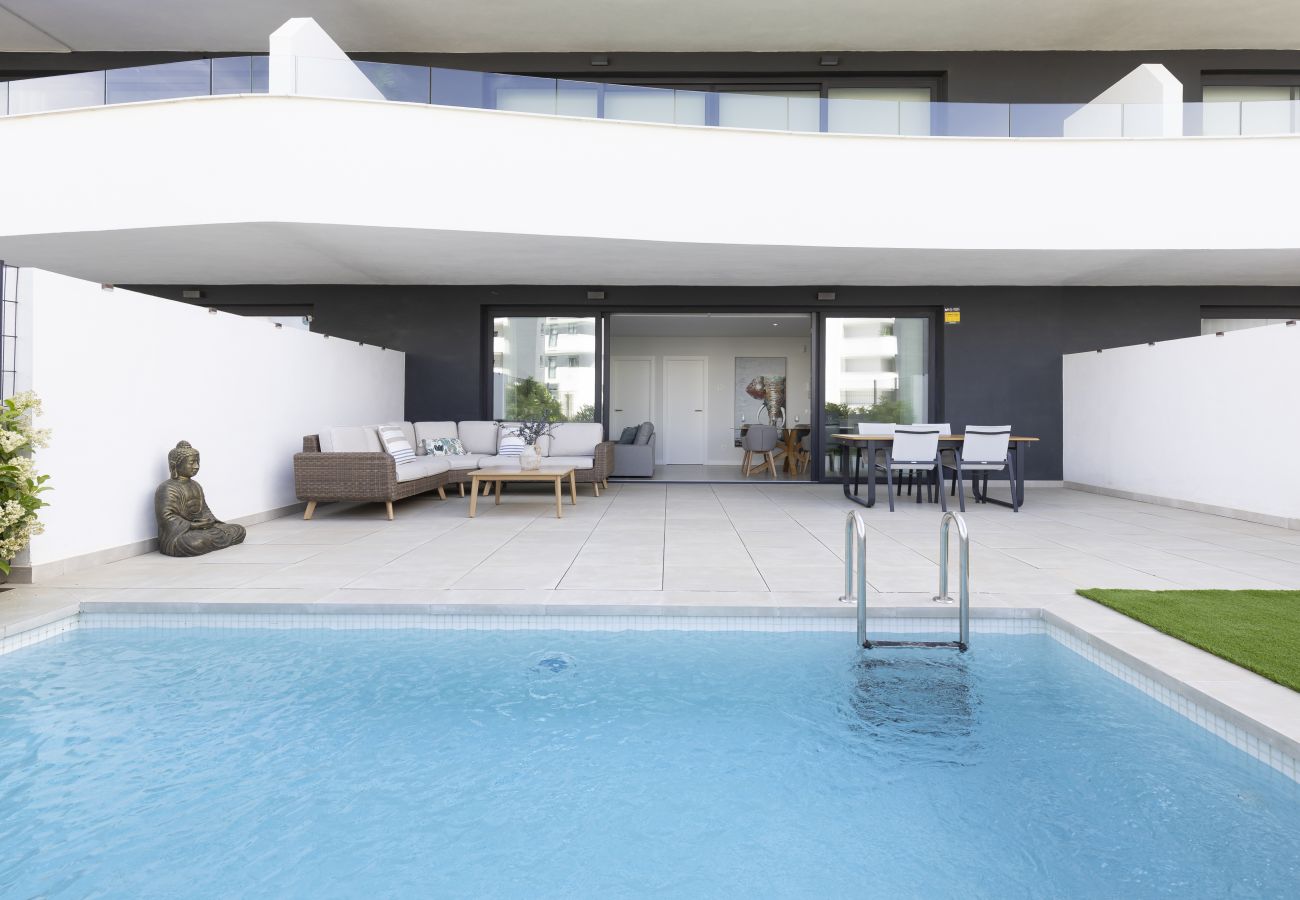 Apartment in Fuengirola - Garden Suite with Private Pool in Higueron