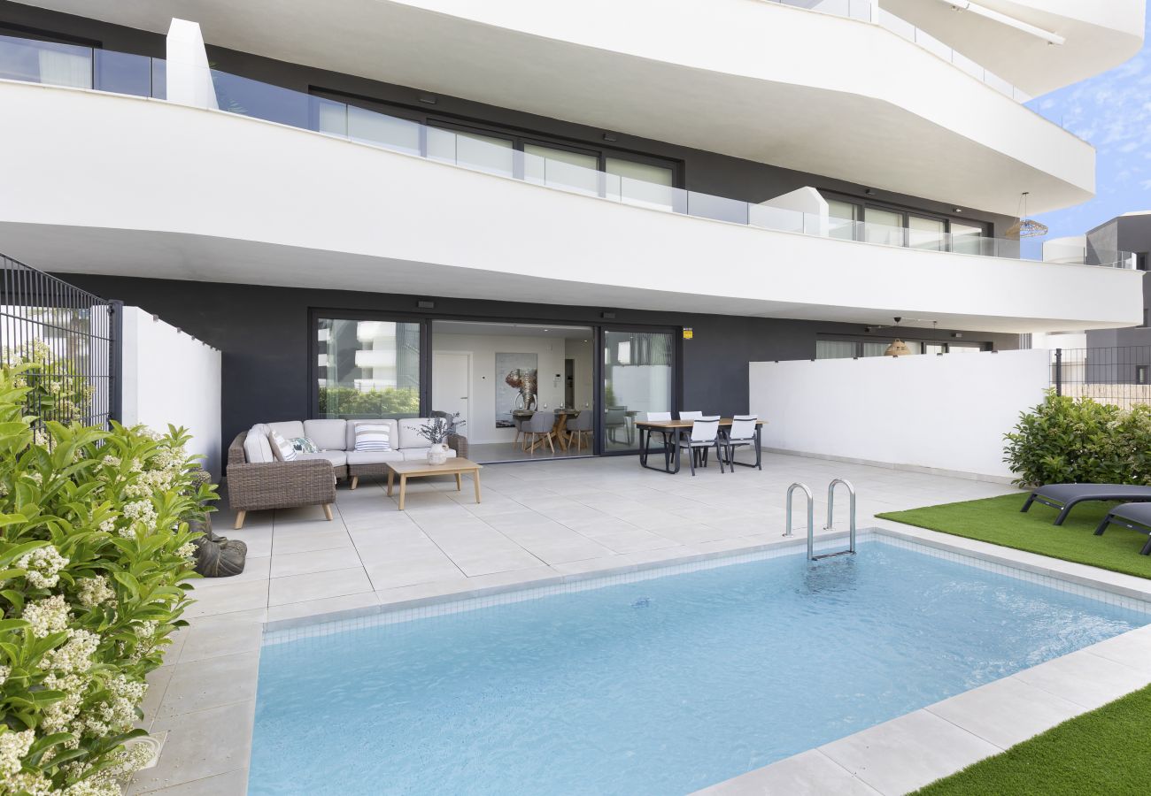 Apartment in Fuengirola - Garden Suite with Private Pool in Higueron