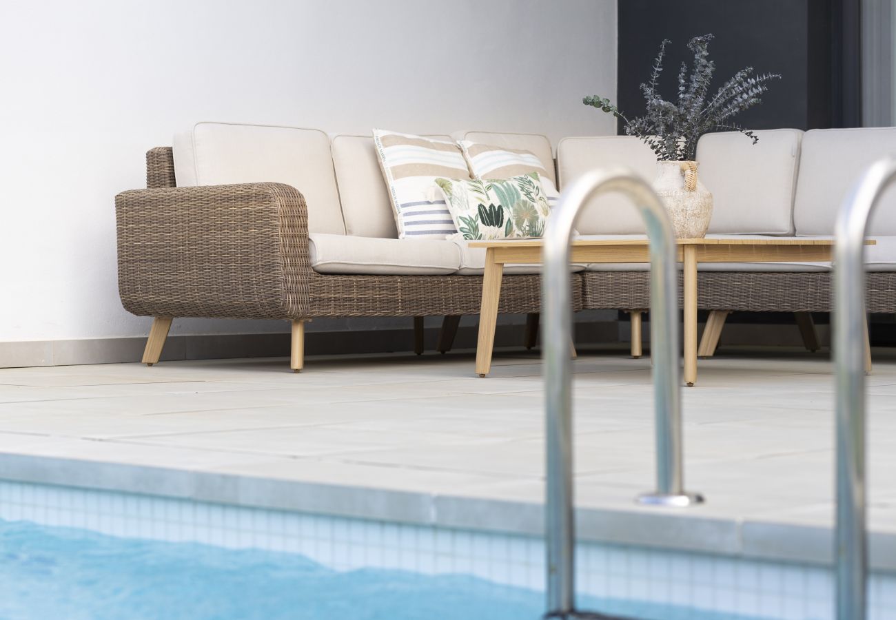 Apartment in Fuengirola - Garden Suite with Private Pool in Higueron