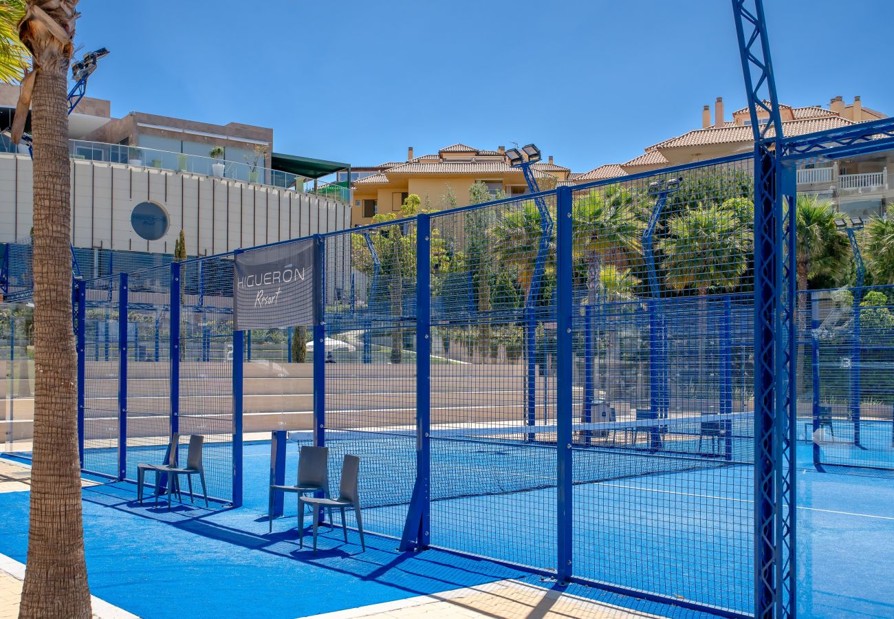 Apartment in Fuengirola - Garden Suite with Private Pool in Higueron