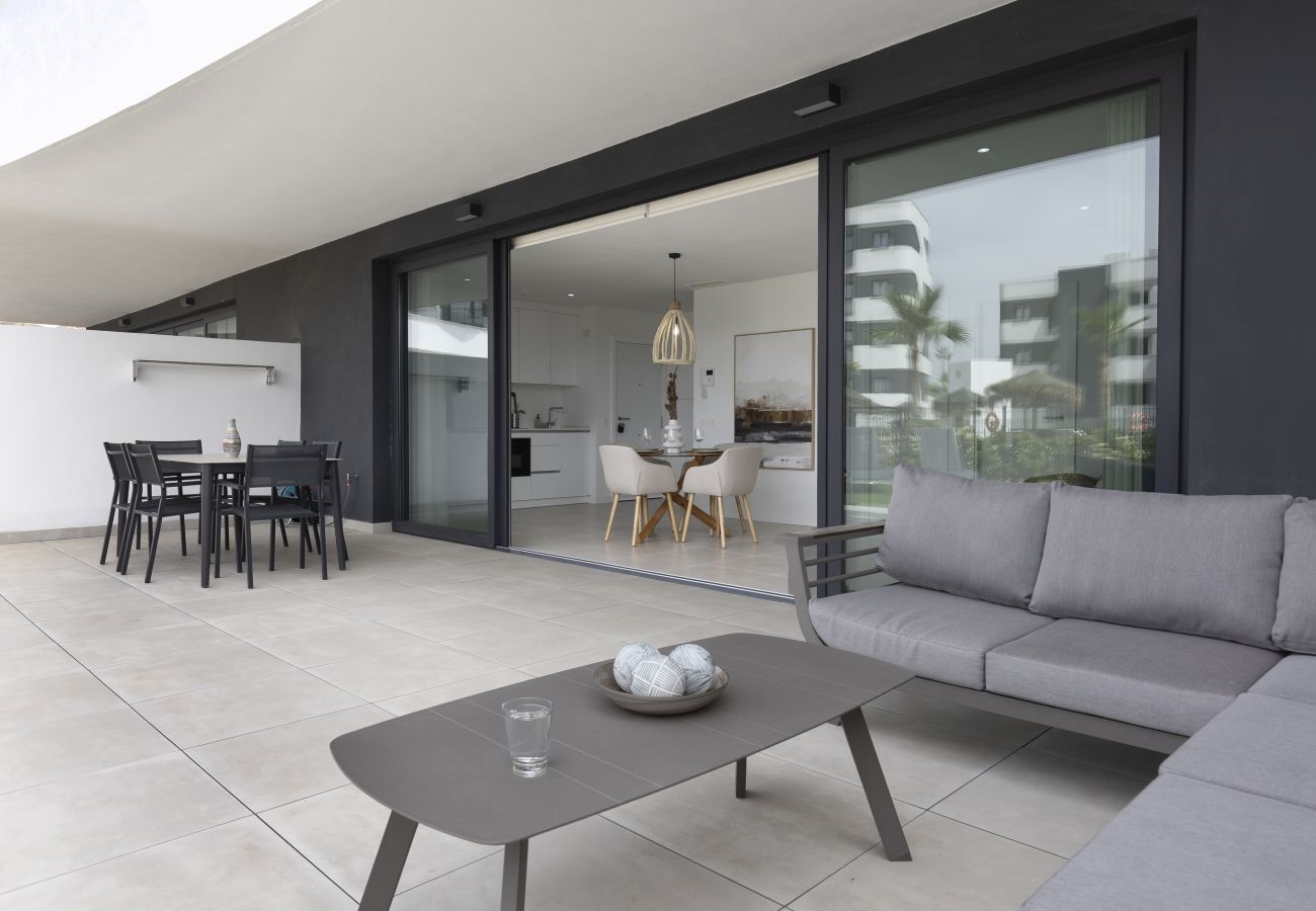 Apartment in Fuengirola - Garden Suite with Jacuzzi in Higueron