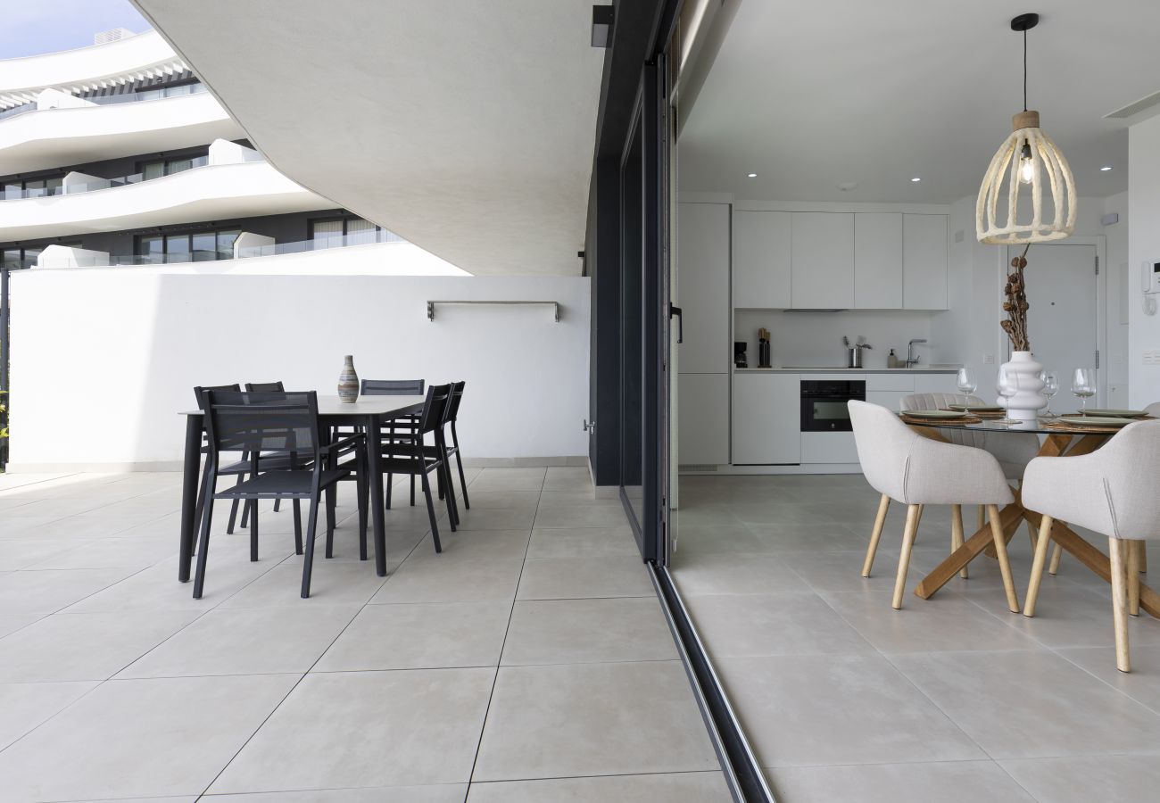 Apartment in Fuengirola - Garden Suite with Jacuzzi in Higueron