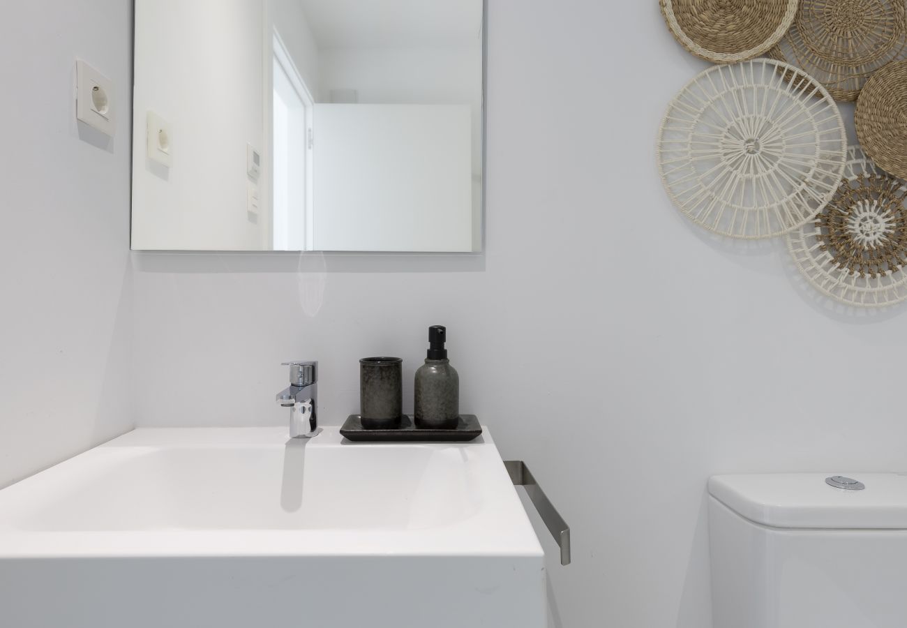 Apartment in Fuengirola - Garden Suite with Jacuzzi in Higueron