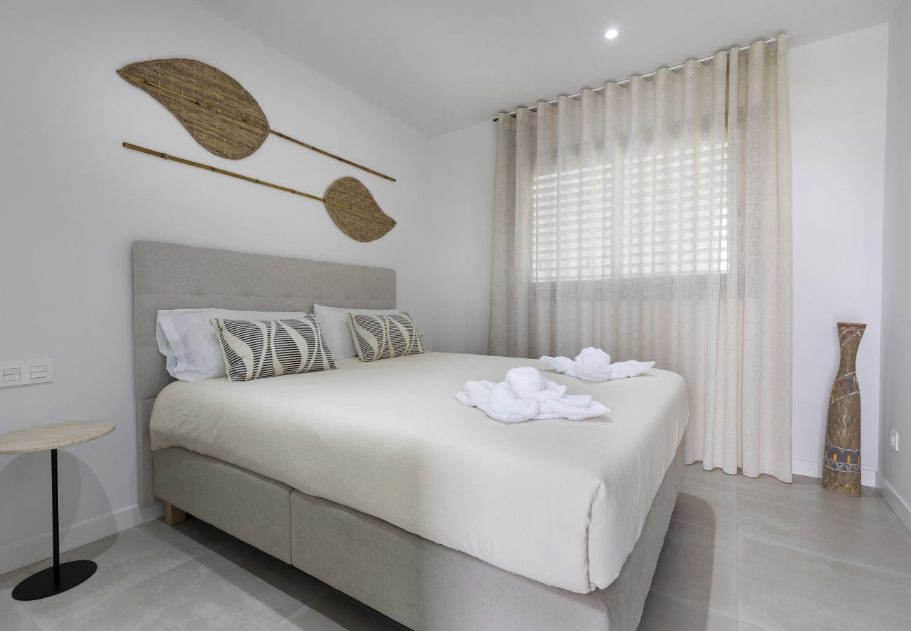 Apartment in Fuengirola - Garden Suite with Jacuzzi in Higueron