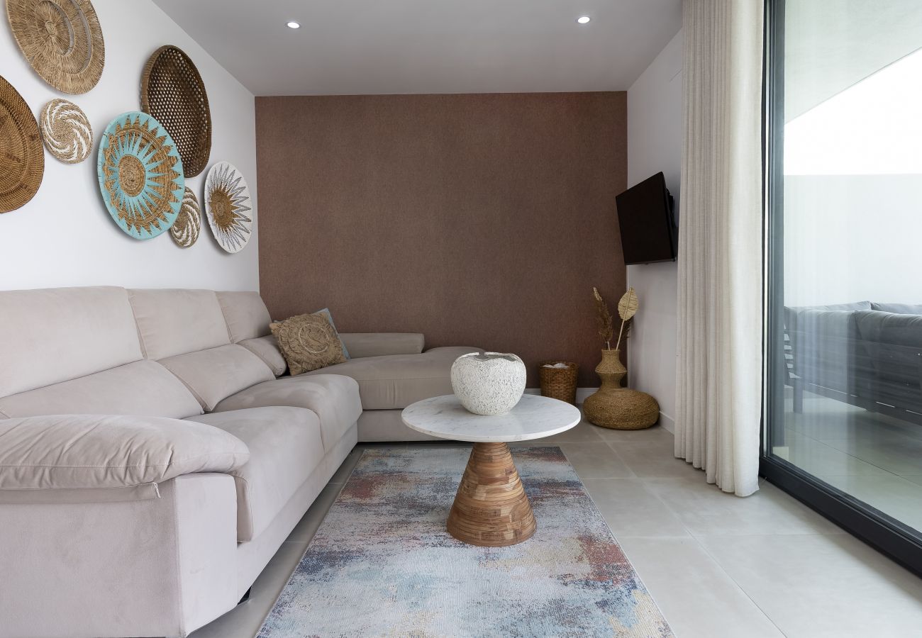 Apartment in Fuengirola - Garden Suite with Jacuzzi in Higueron