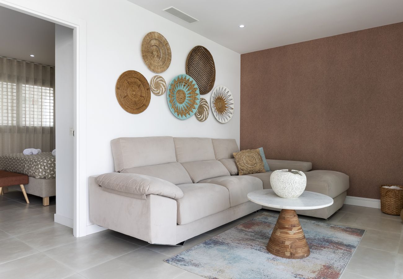 Apartment in Fuengirola - Garden Suite with Jacuzzi in Higueron